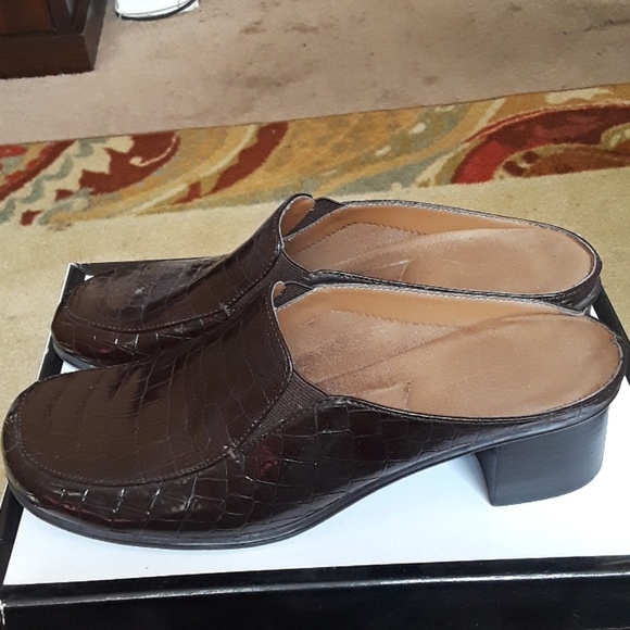 Shoes - Picture 2 of 3